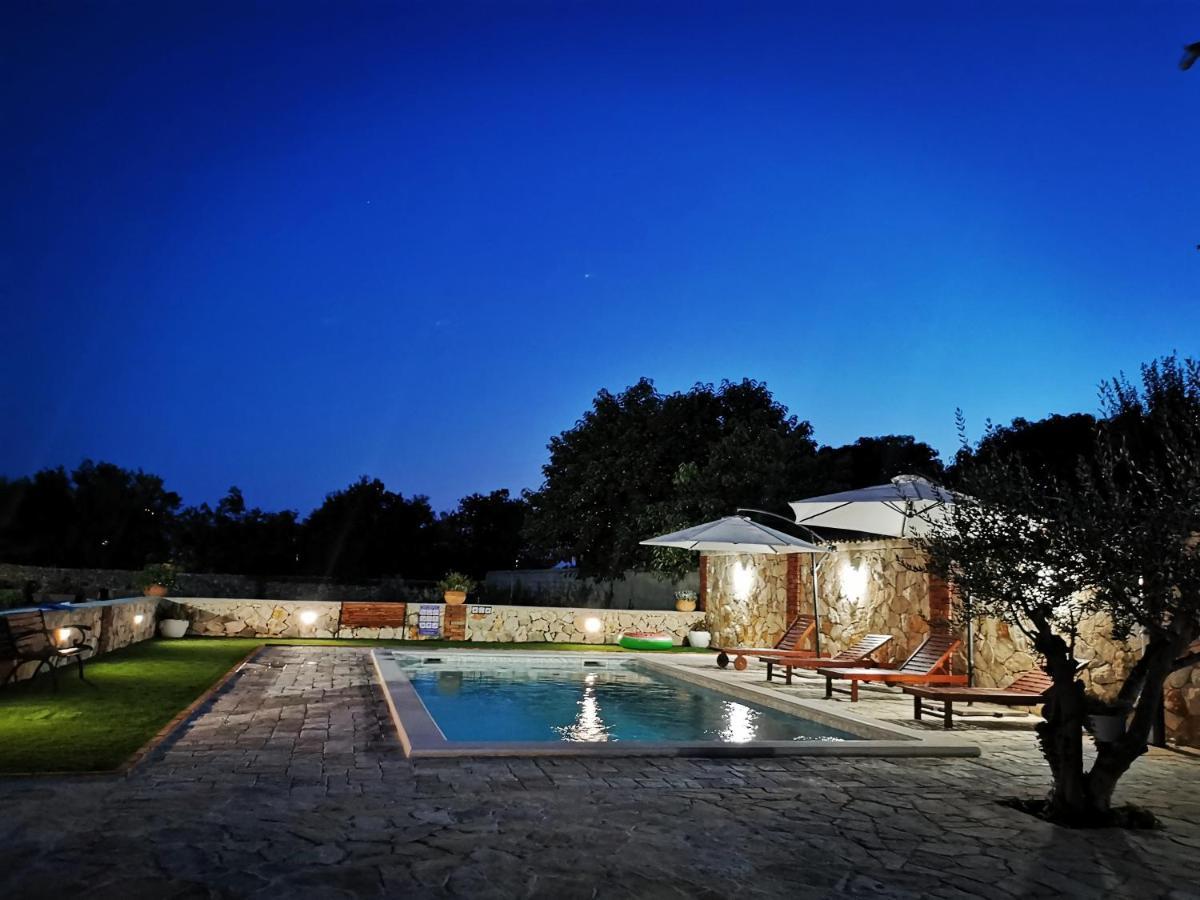 Holiday Home Iva With Pool Sukošan Kültér fotó