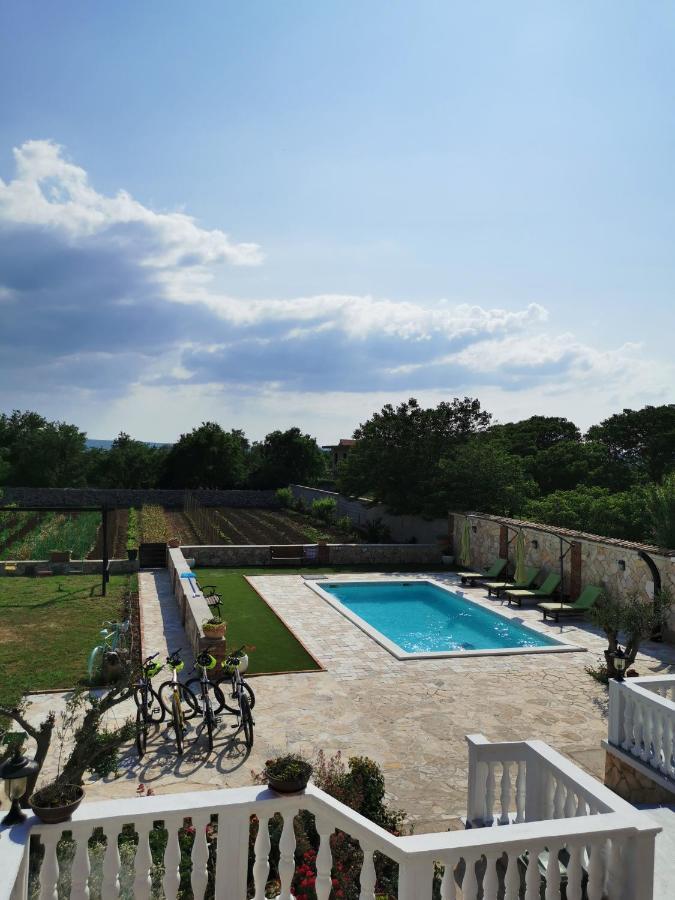 Holiday Home Iva With Pool Sukošan Kültér fotó