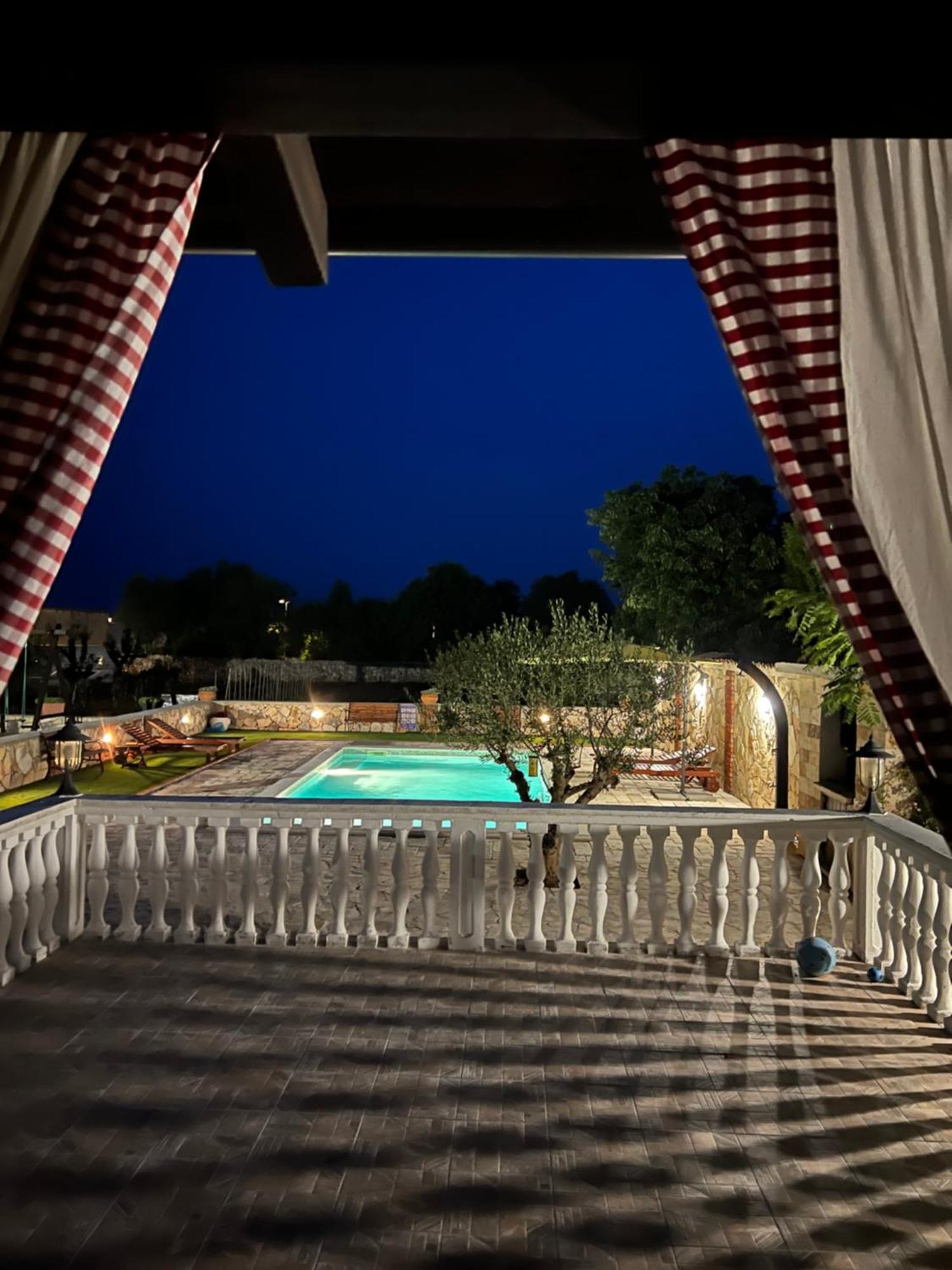 Holiday Home Iva With Pool Sukošan Kültér fotó