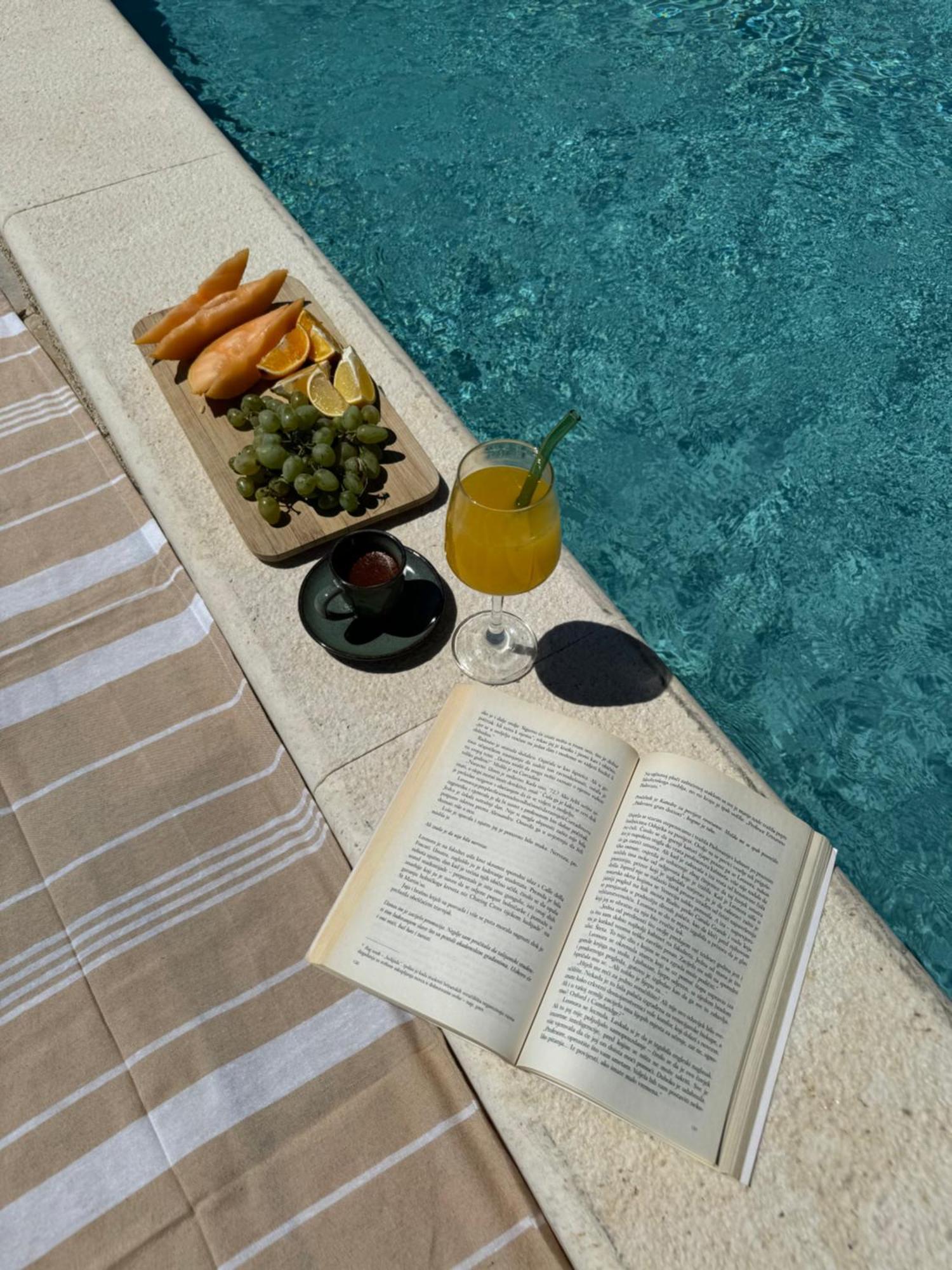 Holiday Home Iva With Pool Sukošan Kültér fotó