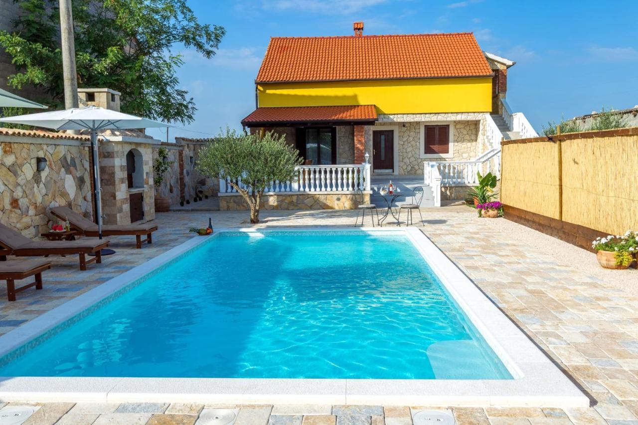 Holiday Home Iva With Pool Sukošan Kültér fotó