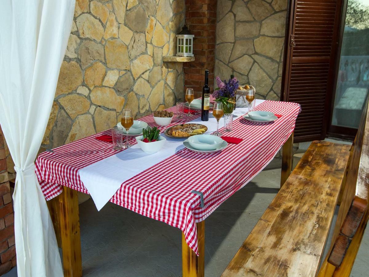 Holiday Home Iva With Pool Sukošan Kültér fotó