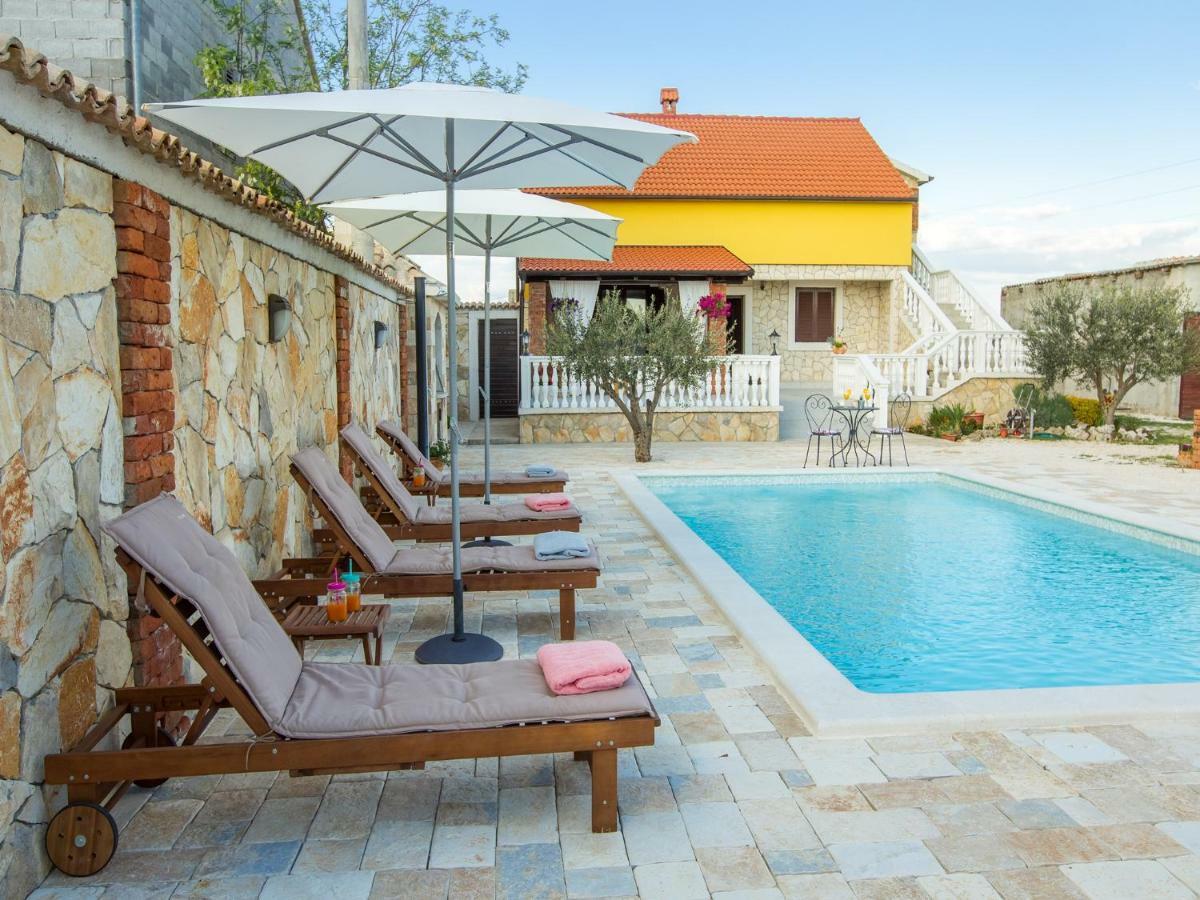 Holiday Home Iva With Pool Sukošan Kültér fotó